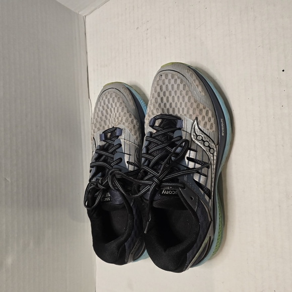 Saucony‎ Athletic Shoes - Gray and Black